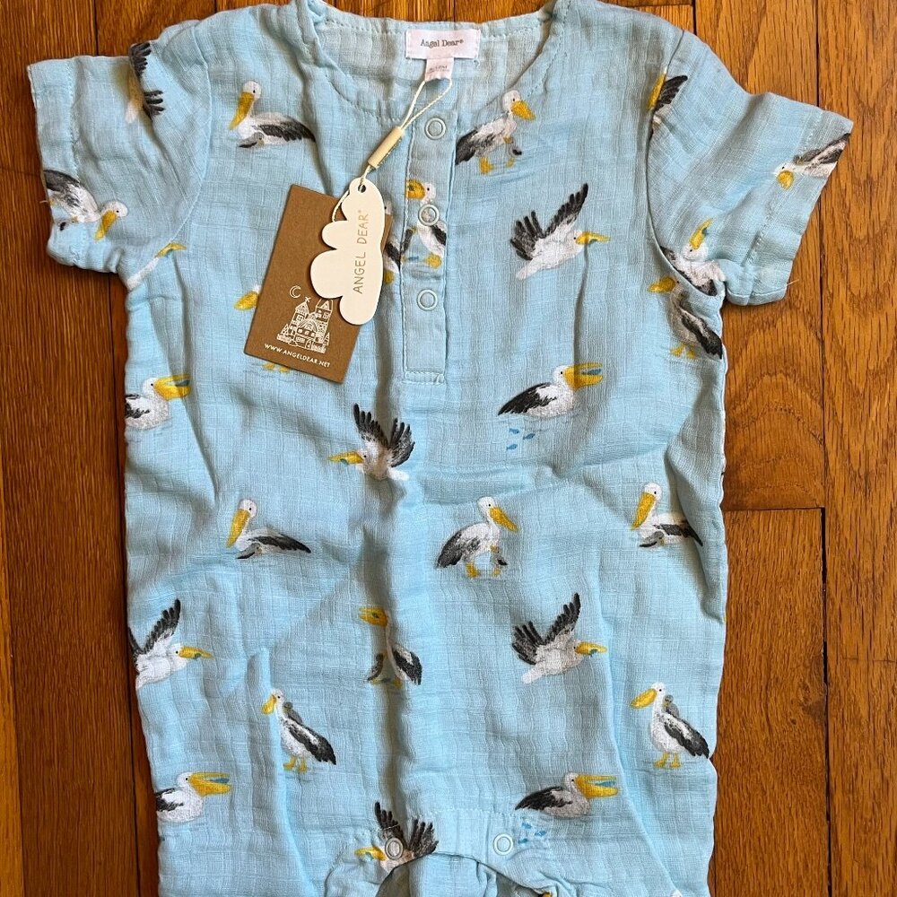 NWT Angel Dear Henley Shortall, Pelicans, 6-12M